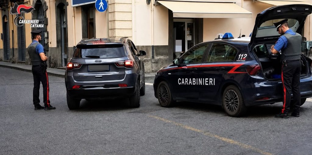 Bronte, controlli a tappeto: giovane segnalato per marijuana e 5 violazioni al Codice della Strada