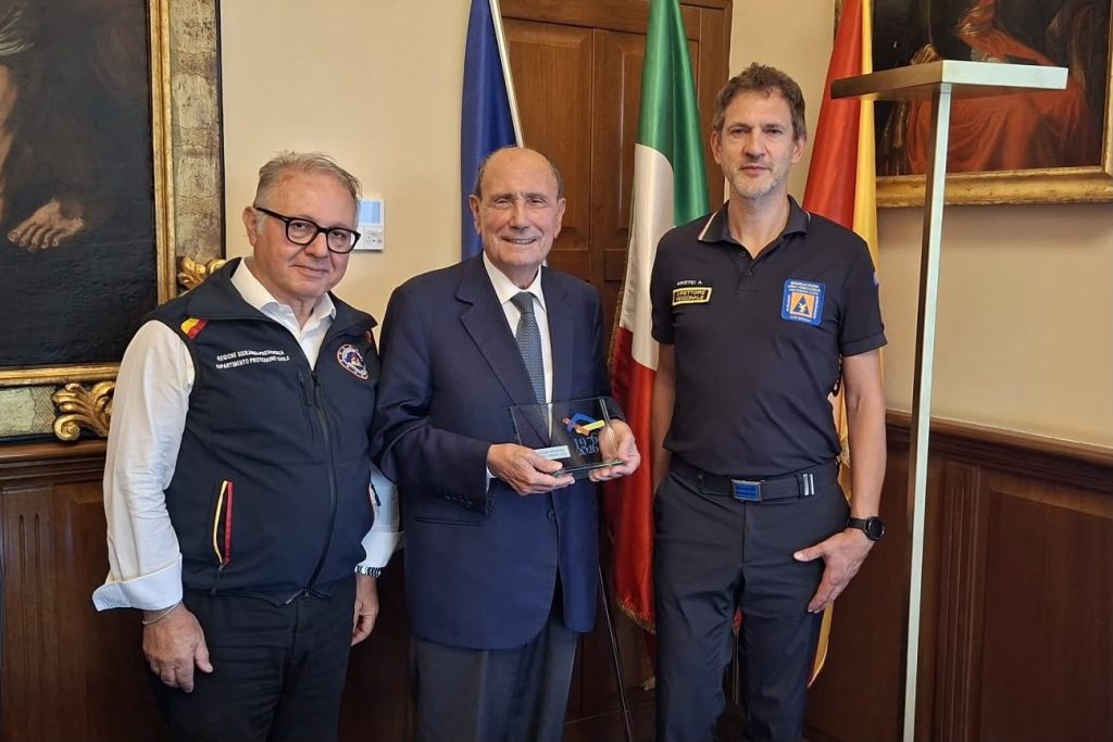Friuli Venezia Giulia in Sicilia: 32 volontari al fianco dei pompieri per due settimane contro gli incendi boschivi