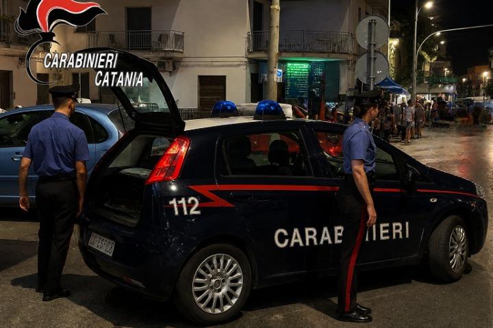Riposto, karaoke abusivo a Torre Archirafi: musica a tutto volume fino a notte. Denunciato il titolare