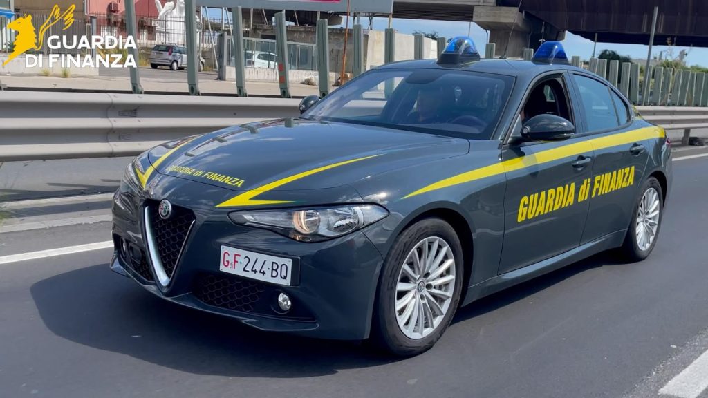 Mascali, lido di Fondachello sotto sequestro: serata con DJ set senza autorizzazione, 8 lavoratori su 9 in nero