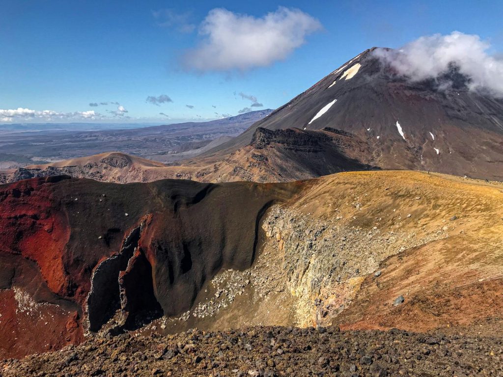 Etna, cessata l'attività esplosiva al Voragine: solo debole emissione di cenere