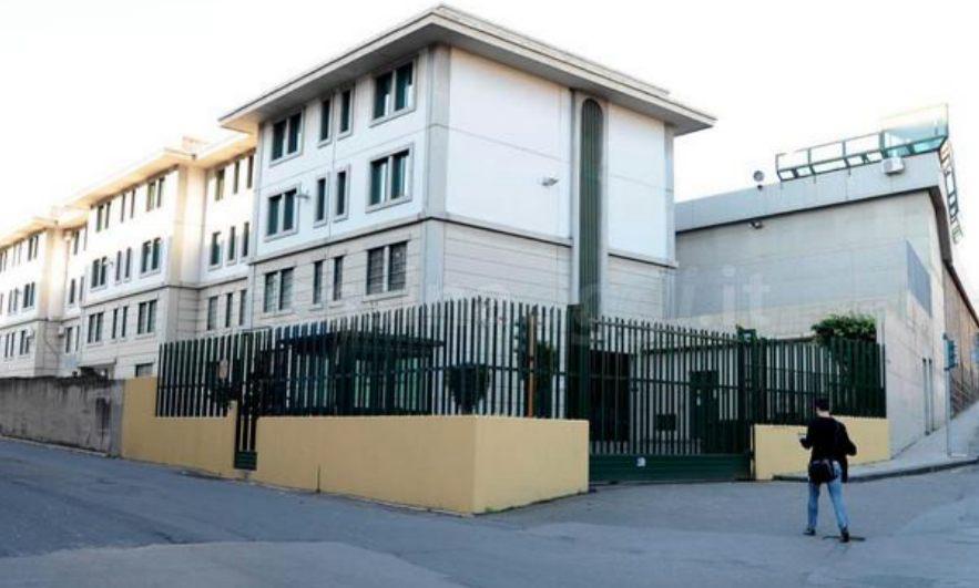 Bambino di 18 mesi in cella con la mamma a Gazzi: i Garanti dei detenuti lanciano l'allarme