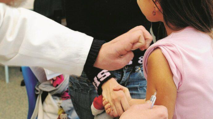 Difterite a Palermo, allarme tamponi: dieci positivi tra i familiari della piccola Anna Rosa