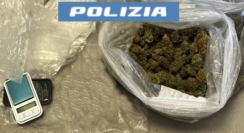 Catania, sotto la maglietta la busta sottovuoto con 110 g di marijuana: pusher 28enne arrestato davanti al fast food