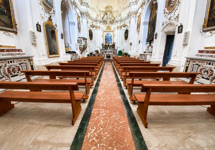 Scordia, furto sacrilego nella chiesa di Santa Maria Maggiore: altri episodi in Lombardia. Si indaga su messe nere