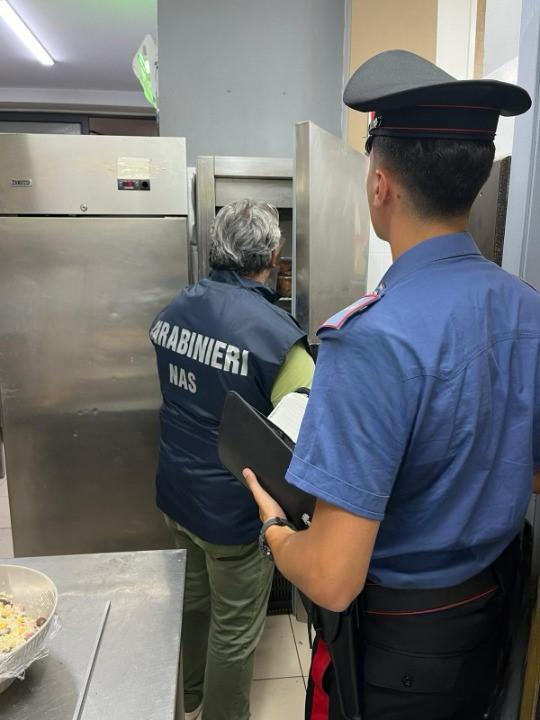 Piedimonte Etneo, macelleria multata per 15mila euro: mancavano i controlli igienici obbligatori