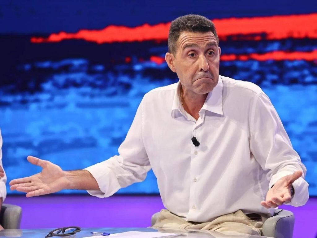 Il Financial Times lancia l'allarme: Vannacci è un "cavallo di Troia" di Mosca